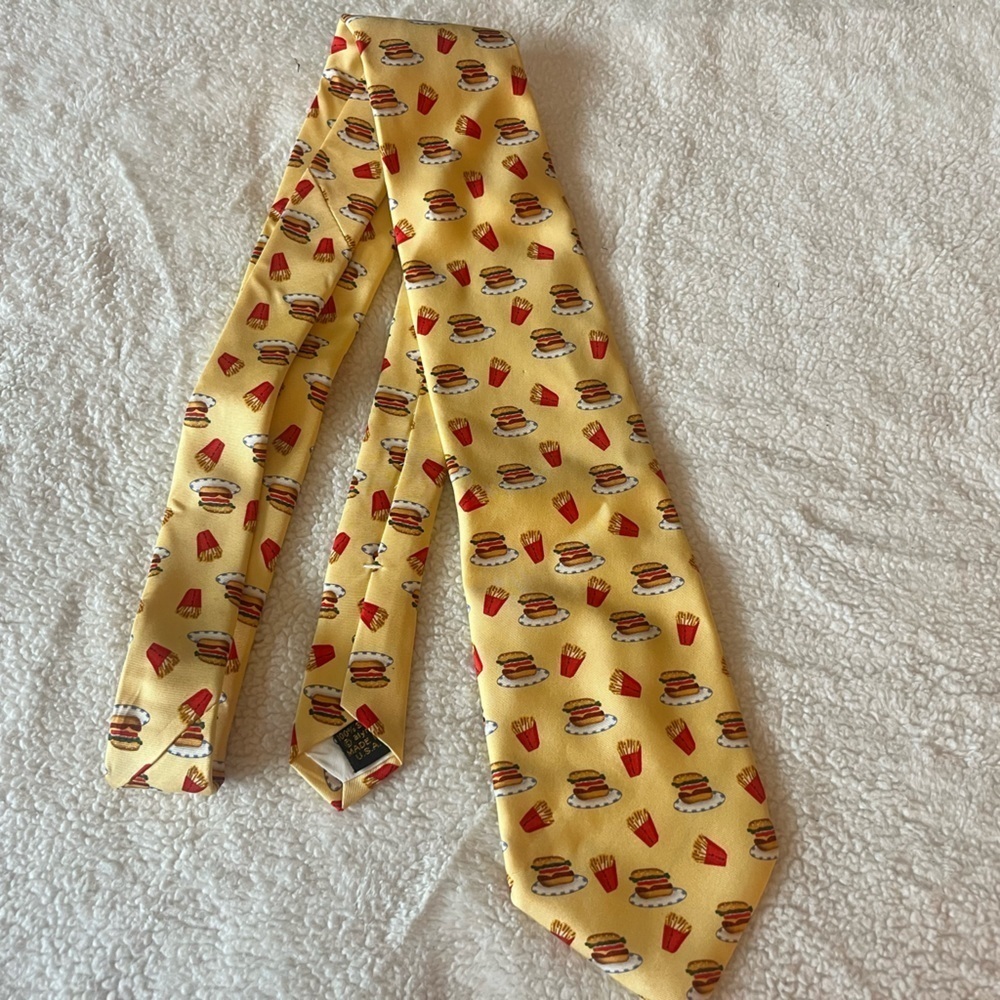 ALYNN NECKWEAR CHEESEBURGER & French Fries Neck Tie Rare !